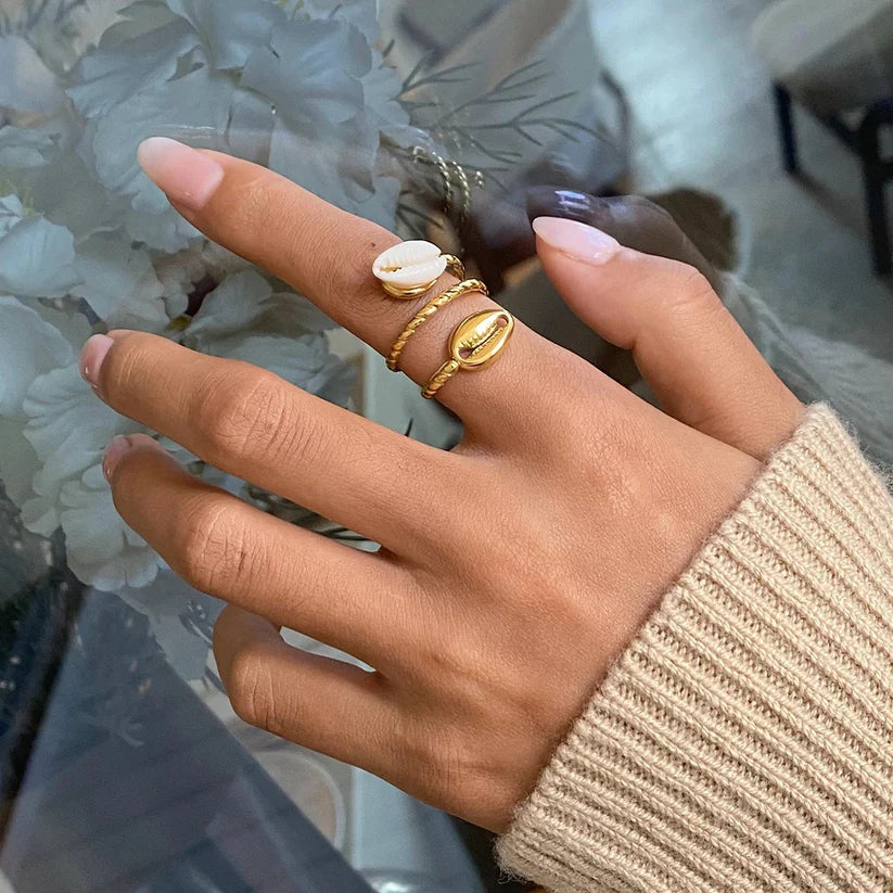 Shelly Beach Ring -18K